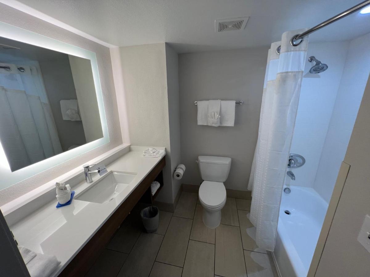 Holiday Inn Express Hotel & Suites Lake Elsinore By Ihg Экстерьер фото