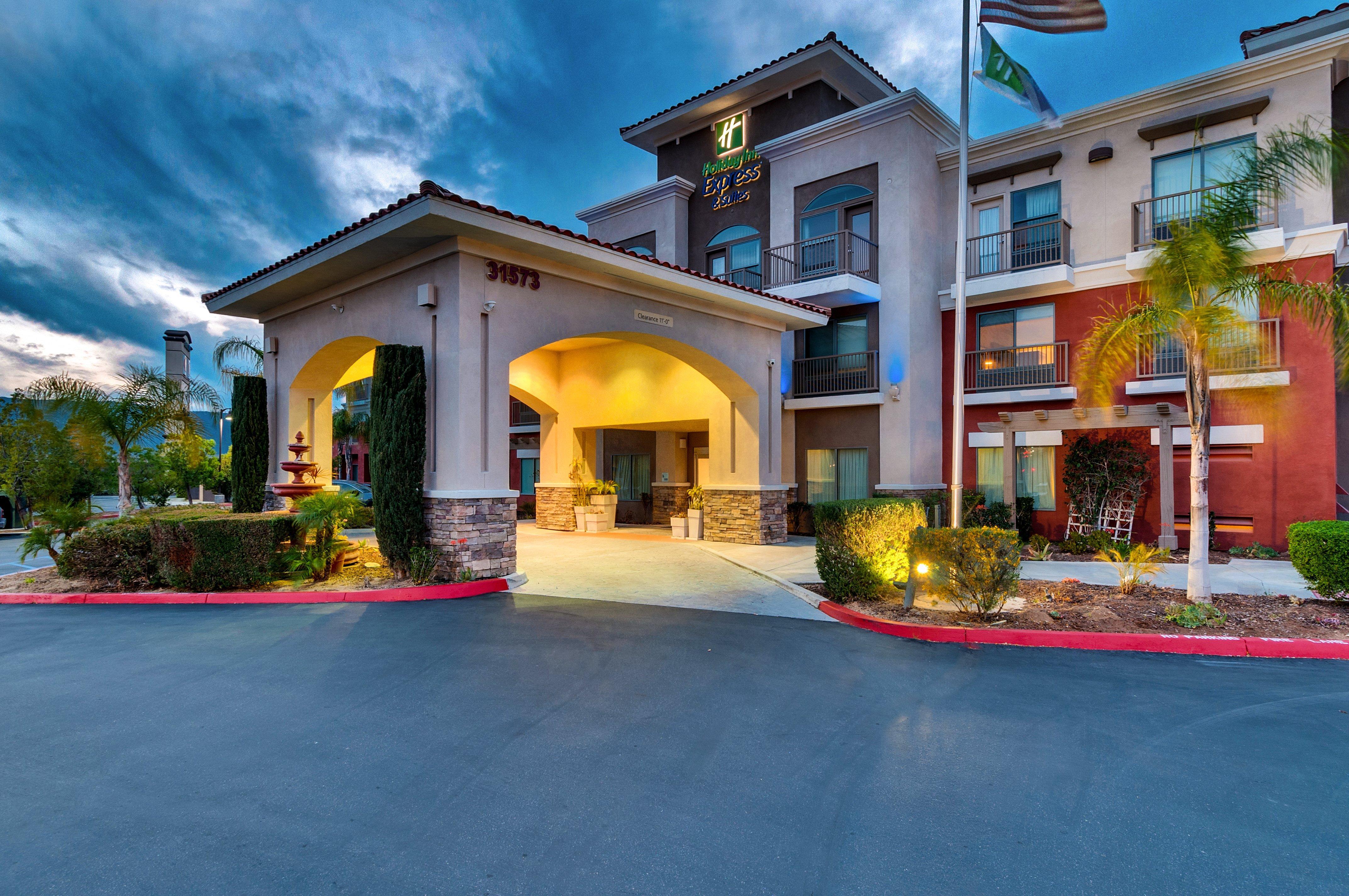 Holiday Inn Express Hotel & Suites Lake Elsinore By Ihg Экстерьер фото