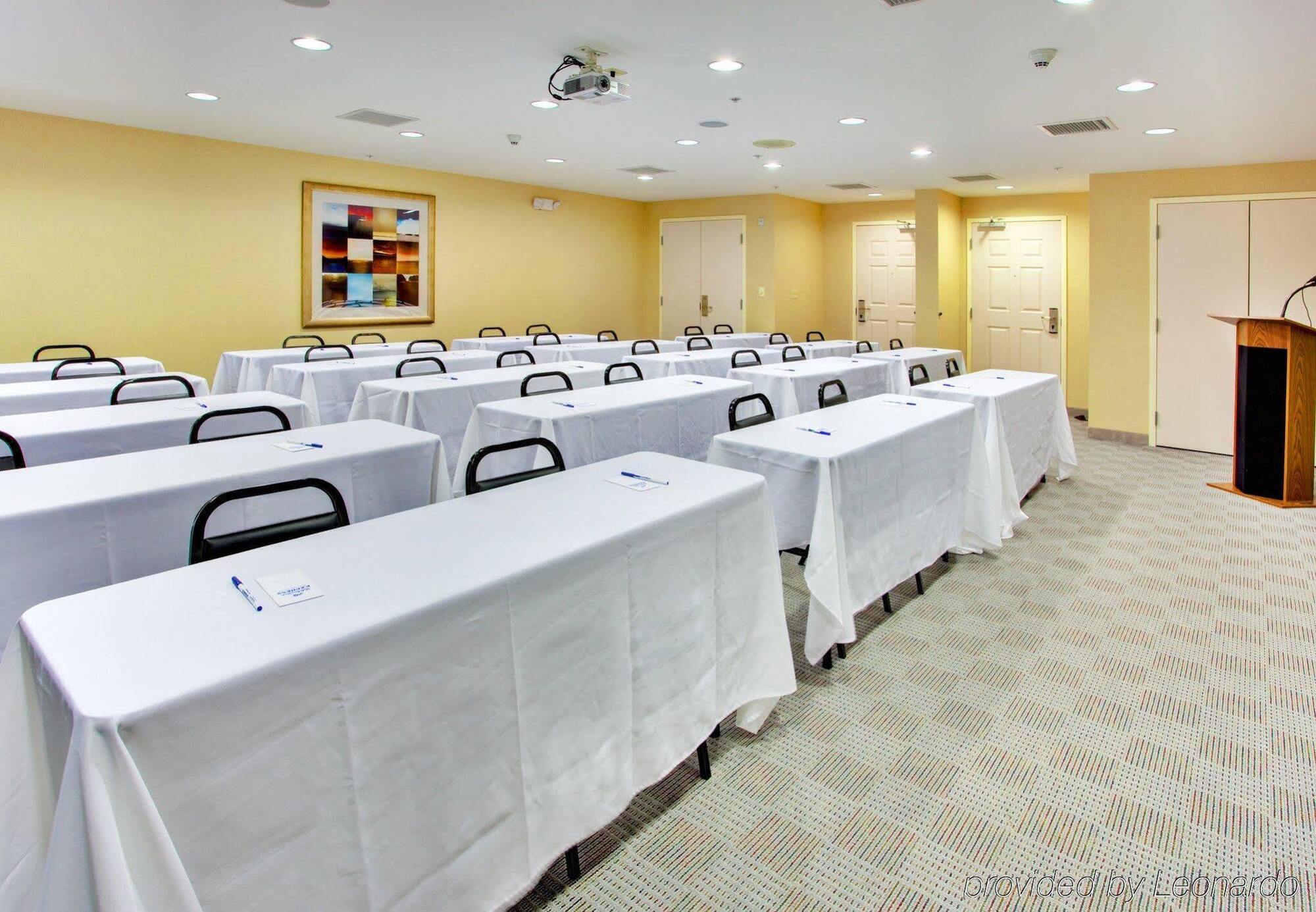 Holiday Inn Express Hotel & Suites Lake Elsinore By Ihg Экстерьер фото