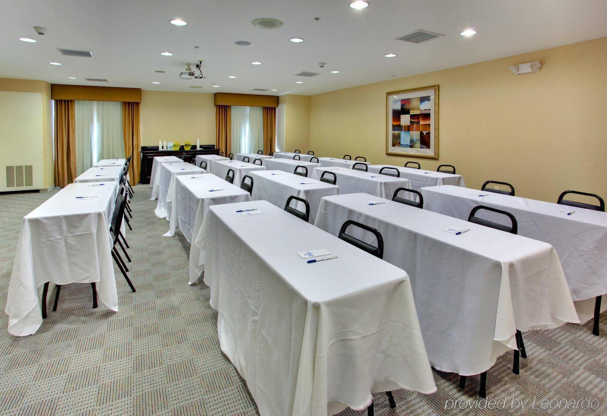 Holiday Inn Express Hotel & Suites Lake Elsinore By Ihg Экстерьер фото